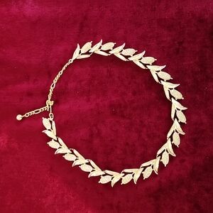 KRAMER Necklace/choker gold tone w/rhinestones